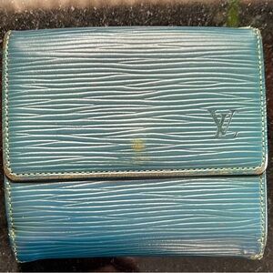 Louis Vuitton leather green epi wallet Authentic Vintage with wear